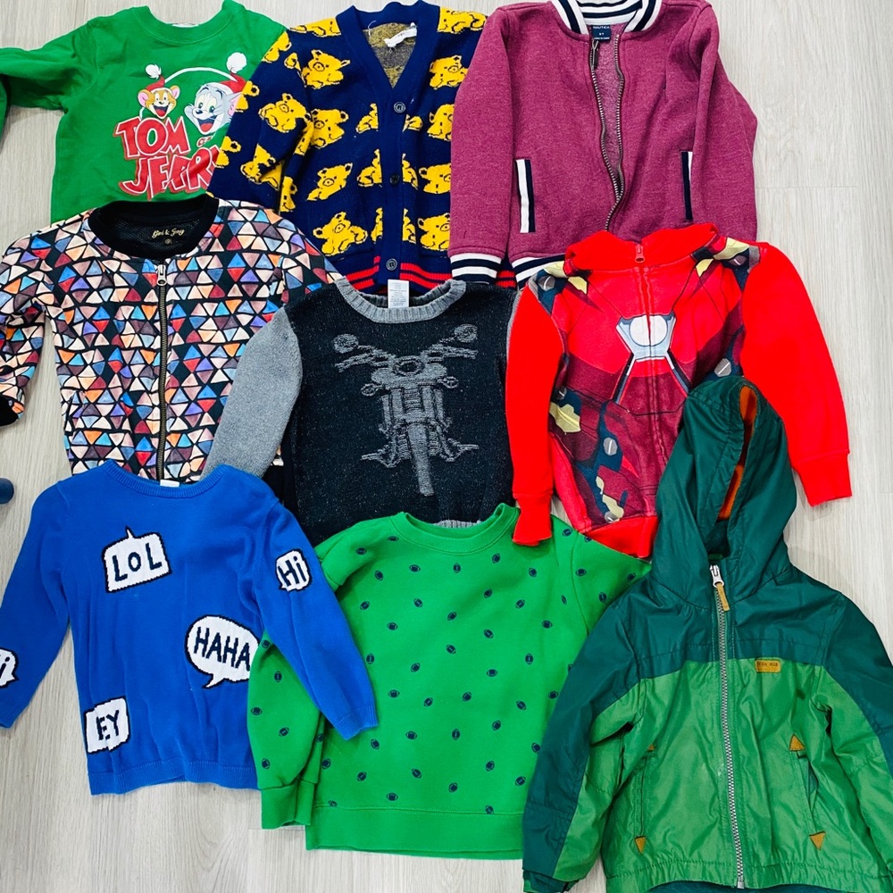 Bundle of used 9 sweater/hoodie for boys 2-3t